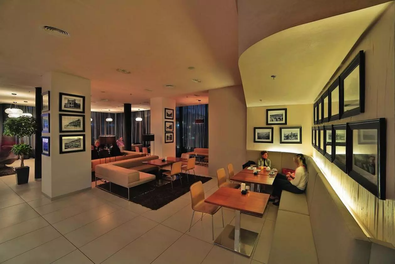 RADISSONBLU_EDIT (4).jpg